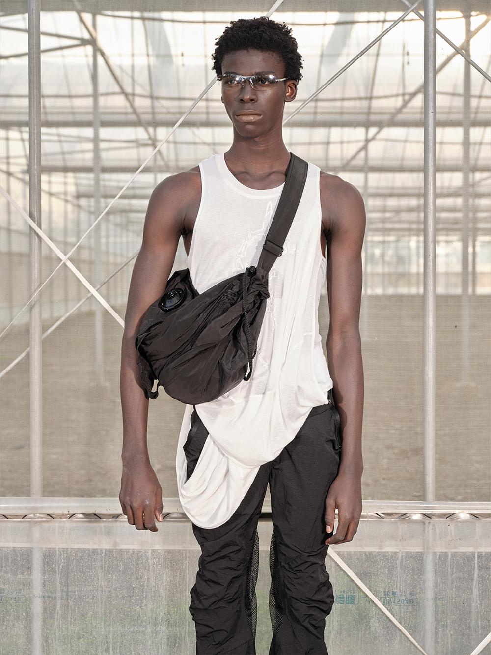 NUTEMPEROR Shy Project 010 Three-dimensional component quick-drying one-shoulder dumpling-shaped black cross-body bag