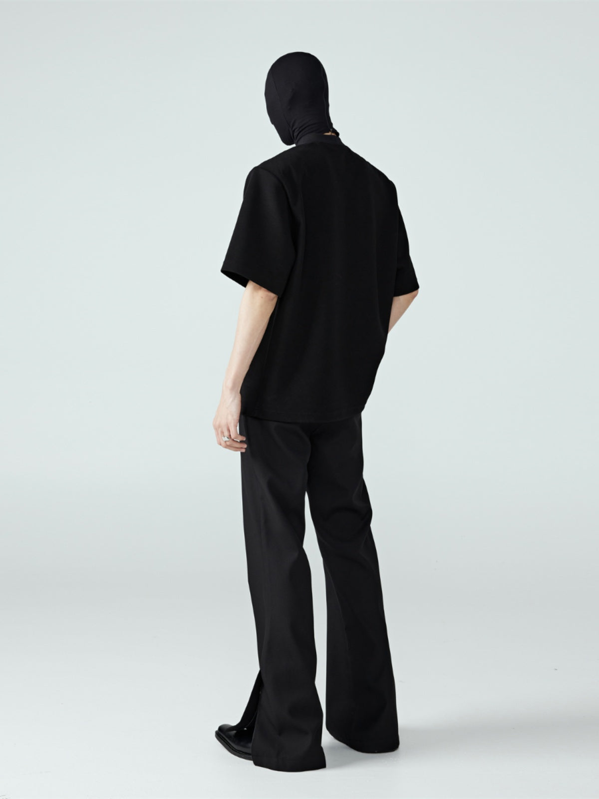 Detachable shoulder V-neck