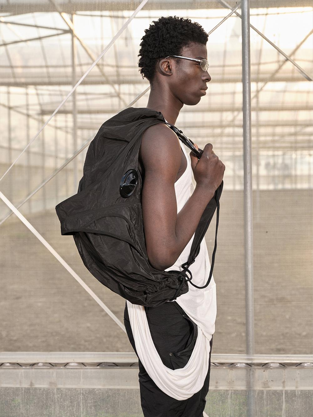 NUTEMPEROR Shy Project 010 Three-dimensional component quick-drying one-shoulder dumpling-shaped black cross-body bag